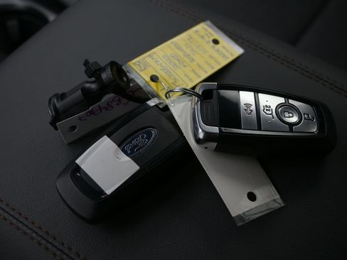 Used 2025 Ford Explorer Active image 20