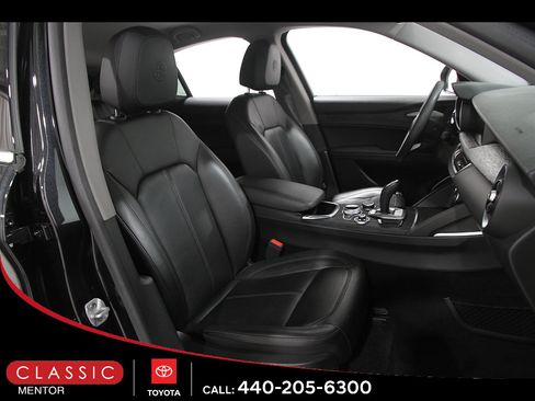 Used 2020 Alfa Romeo Stelvio Sport w/ Cold Weather Package AWD/4WD image 17