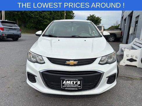 Used 2017 Chevrolet Sonic LT FWD image 2