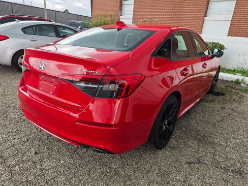 Used 2022 Honda Civic Sport image 2