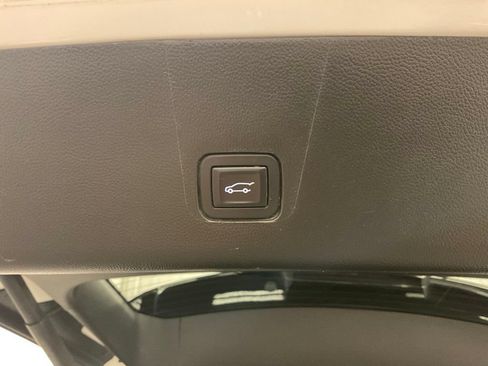 Used 2019 Chevrolet Traverse Premier w/ Redline Edition AWD/4WD image 27