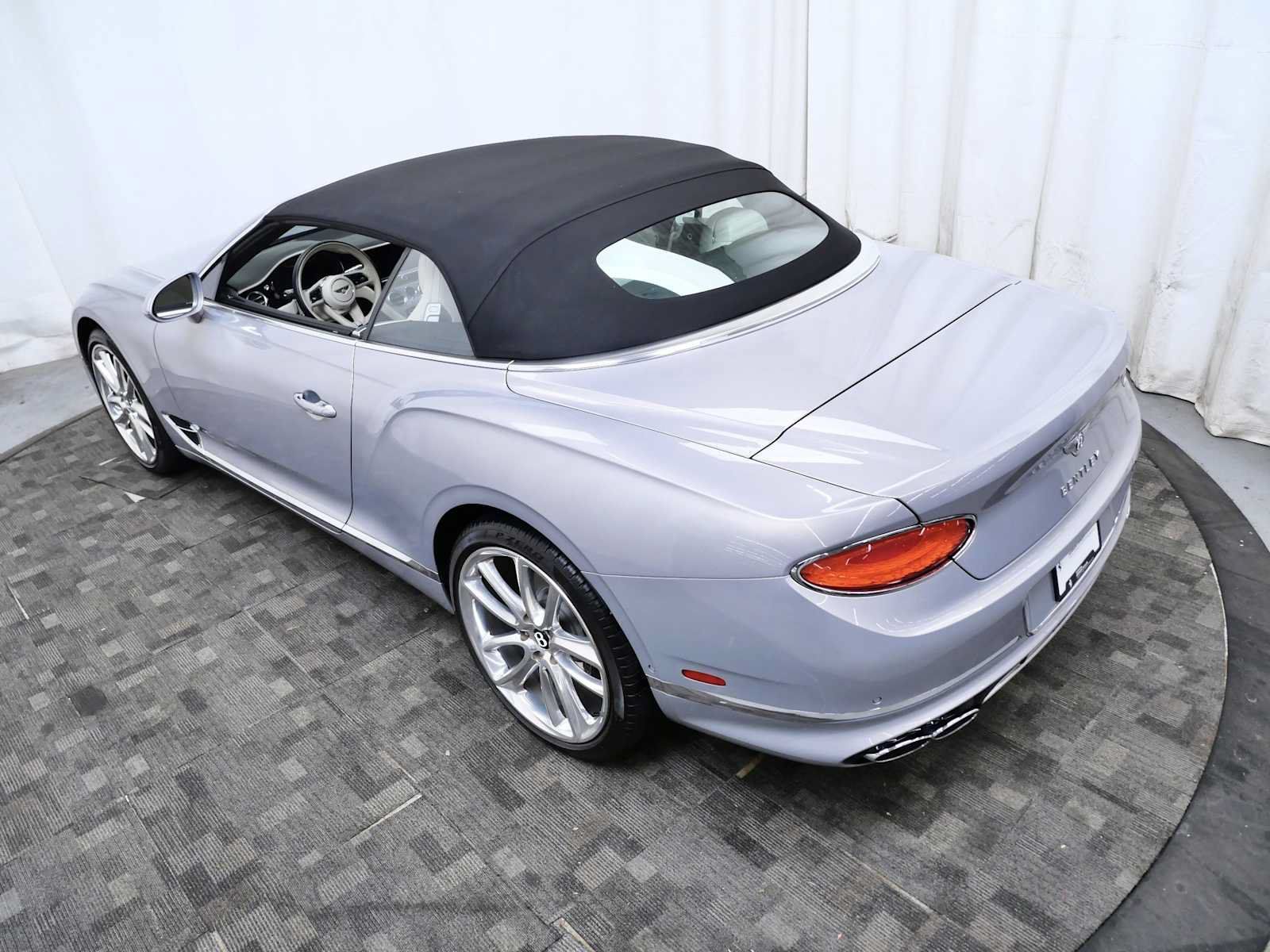 Used 2022 Bentley Continental GT AWD/4WD image 5