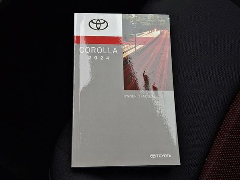 Used 2024 Toyota Corolla SE w/ SE Convenience Package FWD image 26