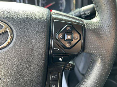 Certified 2022 Toyota 4Runner TRD Off-Road Premium w/ Moonroof Package image 21