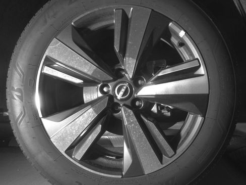 Used 2026 Nissan Rogue SL FWD image 16
