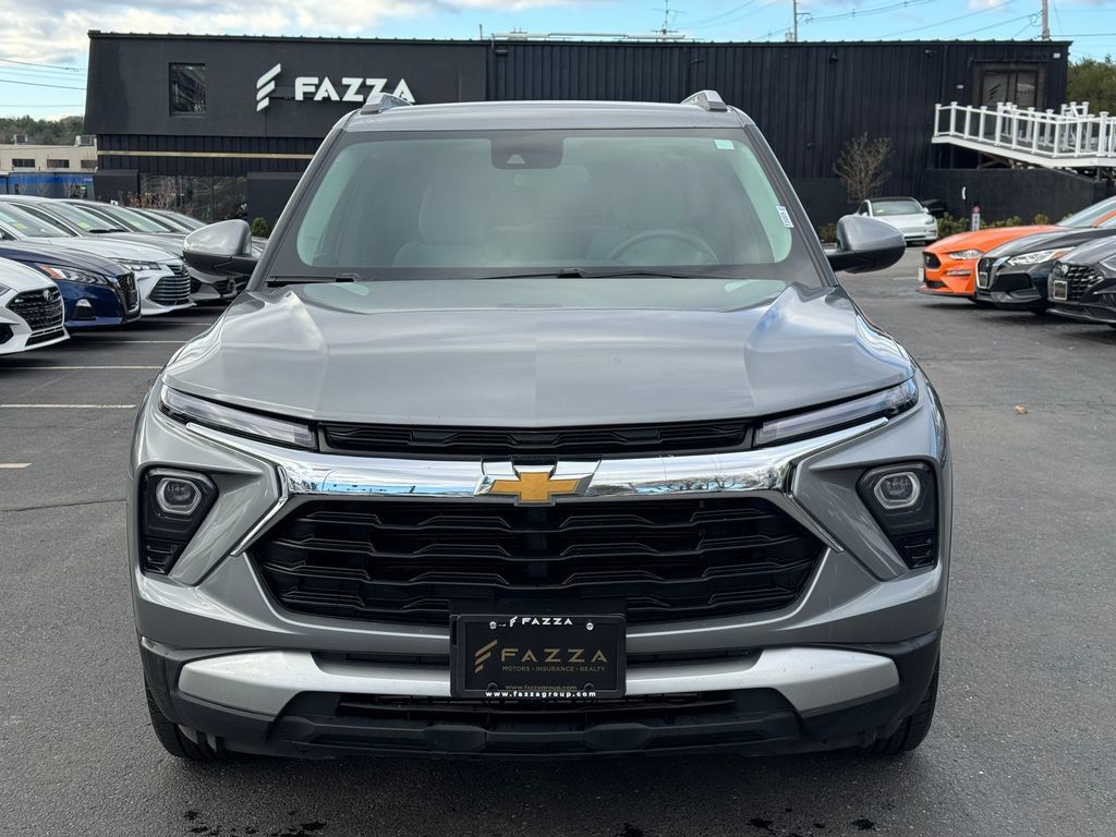 Used 2025 Chevrolet TrailBlazer LT AWD/4WD image 14