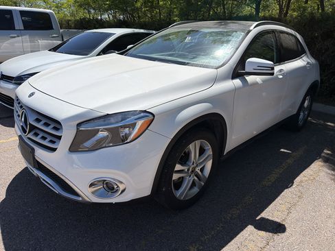 Used 2019 Mercedes-Benz GLA 250 4MATIC w/ Premium Package image 1