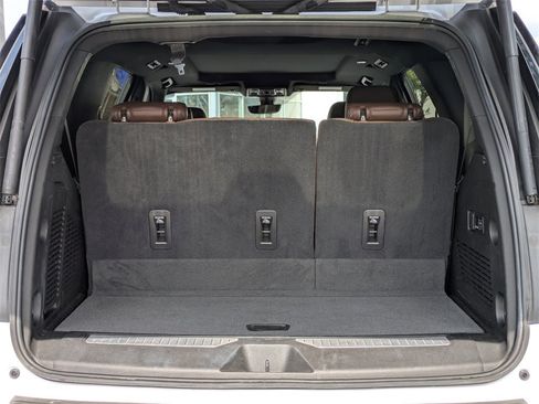 Used 2021 Chevrolet Tahoe High Country image 13