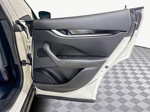 Used 2022 Maserati Levante GT image 26