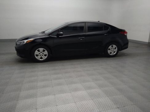 Used 2017 Kia Forte LX FWD image 2