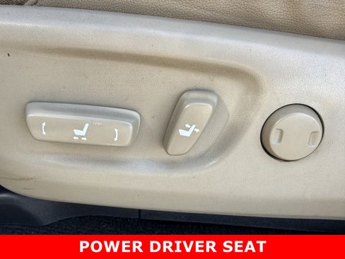 Used 2014 Toyota 4Runner Limited image 16