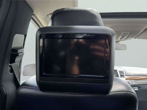 Used 2014 Mercedes-Benz GL 450 4MATIC image 40