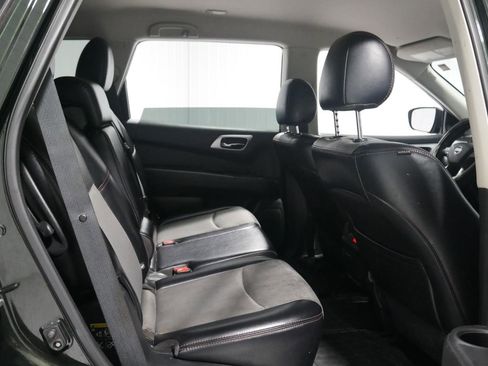 Used 2019 Nissan Pathfinder SV w/ Rock Creek Edition image 18