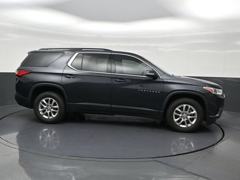Used 2021 Chevrolet Traverse LT FWD image 7