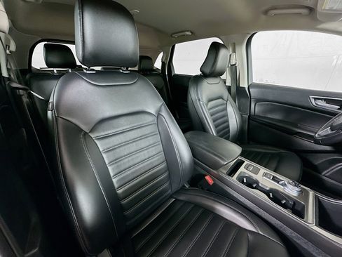 Used 2022 Ford Edge SEL image 25