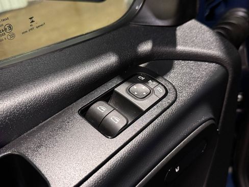Used 2024 Mercedes-Benz Sprinter 2500 image 19