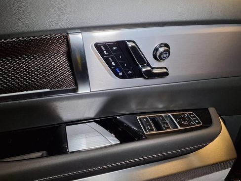 New 2027 Cadillac Vistiq Luxury AWD/4WD image 16