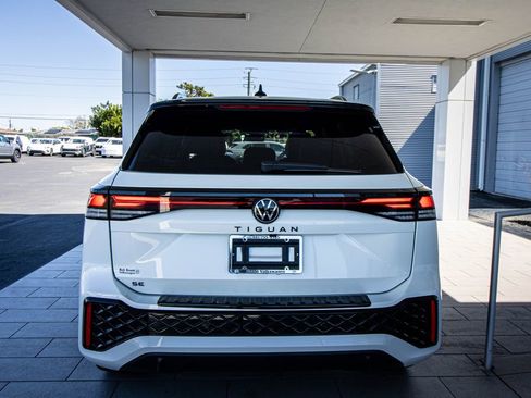 New 2026 Volkswagen Tiguan SE R-Line image 19