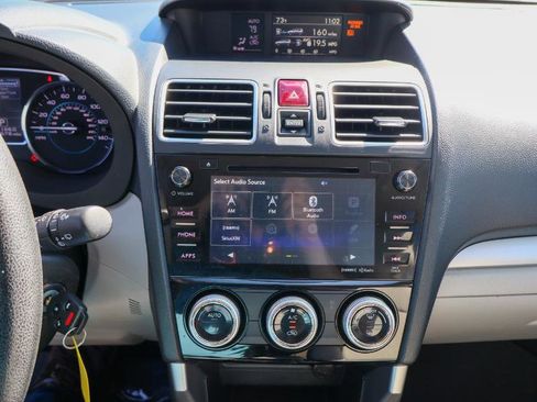 Used 2017 Subaru Forester 2.5i Premium image 18