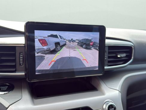 Used 2023 Ford Explorer XLT w/ Equipment Group 202A RWD image 18