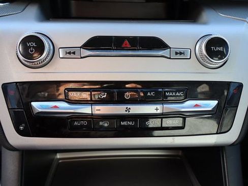 Used 2021 Ford Explorer XLT w/ Equipment Group 202A image 37