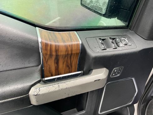 Used 2019 Ford F150 Lariat w/ Equipment Group 502A Luxury image 12