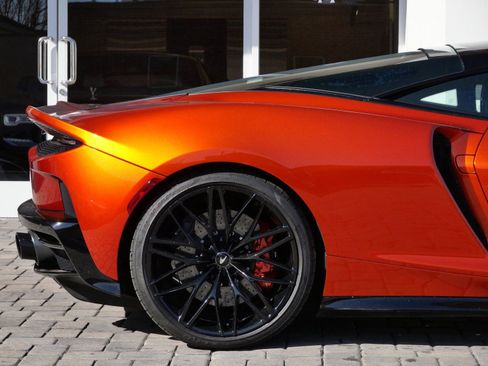Used 2023 McLaren GT image 13