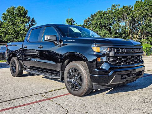 Used 2024 Chevrolet Silverado 1500 Custom AWD/4WD image 1