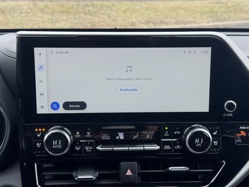 New 2026 Toyota Highlander Platinum image 28