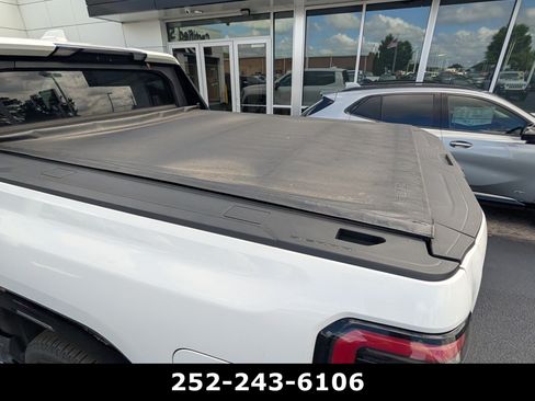 Used 2026 GMC Sierra EV Denali AWD/4WD image 11