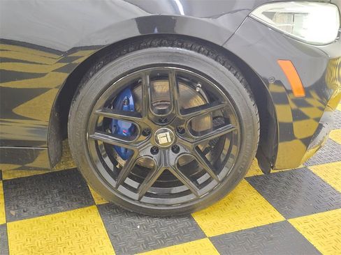 Used 2015 BMW 228i Convertible image 9