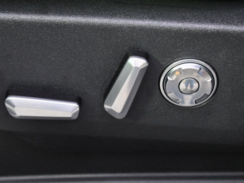 Certified 2025 Lincoln Navigator L Reserve AWD/4WD image 14