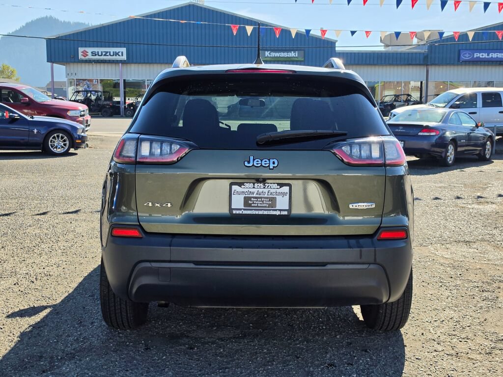 Used 2019 Jeep Cherokee Latitude Plus w/ Cold Weather Group AWD/4WD image 6