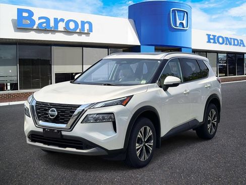 Used 2021 Nissan Rogue SV w/ Premium Package AWD/4WD image 2