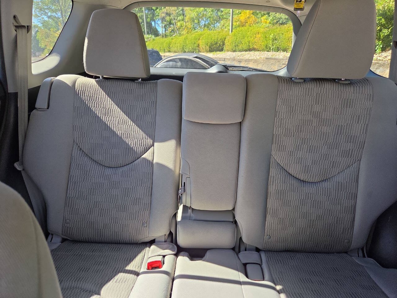 Used 2012 Toyota RAV4 4WD w/ Value Pkg image 29