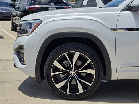 Used 2024 Volkswagen Atlas SEL Premium R-Line AWD/4WD image 6