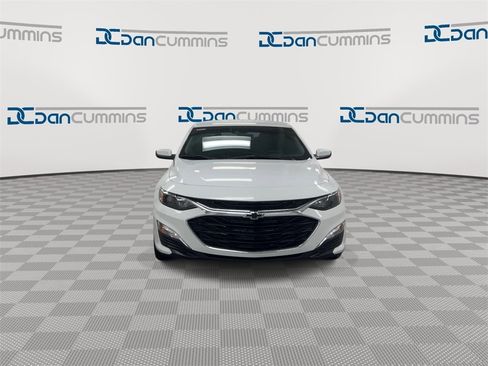Used 2023 Chevrolet Malibu RS image 3