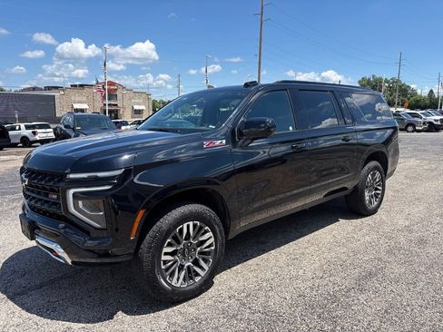 Used 2025 Chevrolet Suburban Z71 AWD/4WD image 63