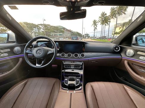 Used 2017 Mercedes-Benz E 300 image 10