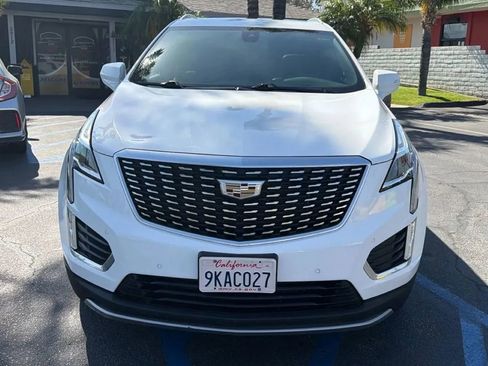 Used 2020 Cadillac XT5 Premium Luxury FWD image 2