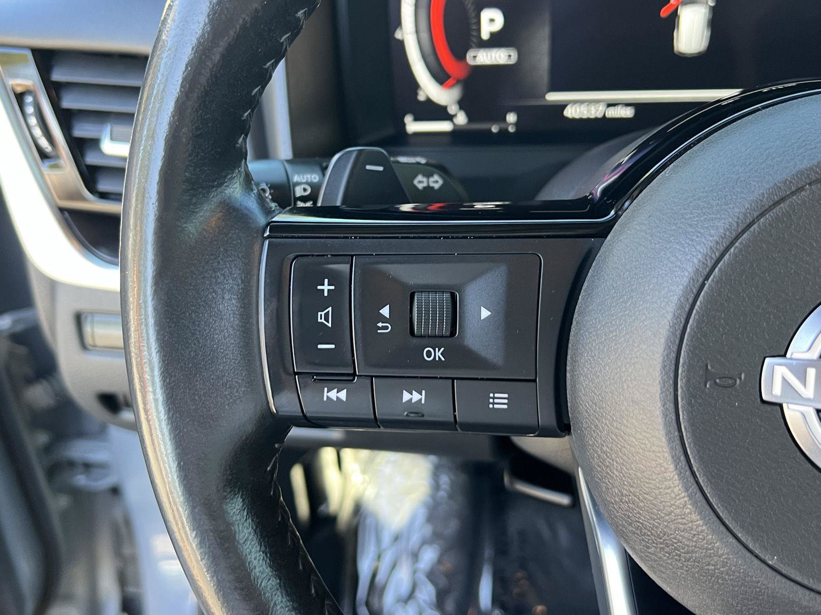 Used 2022 Nissan Rogue Platinum w/ Head-Up Display Package AWD/4WD image 34