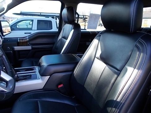 Used 2019 Ford F150 Lariat w/ Equipment Group 502A Luxury image 9