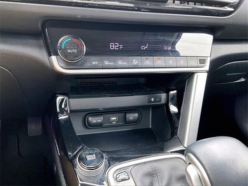 Used 2022 Kia Seltos SX w/ Sunroof Package image 23