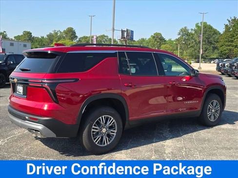 New 2026 Chevrolet Traverse LT w/ Driver Confidence Package FWD image 6