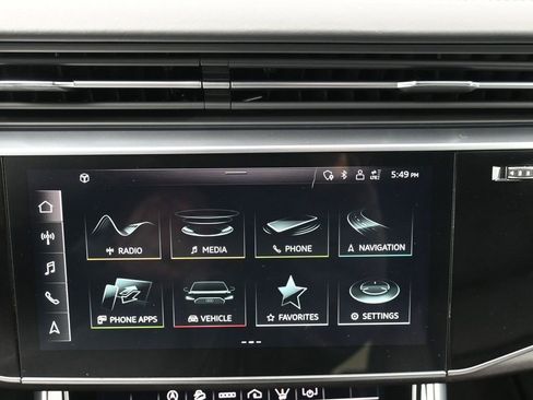 Used 2021 Audi Q8 Prestige w/ Prestige Package image 14