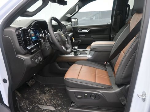 New 2026 Chevrolet Silverado 1500 High Country AWD/4WD image 17