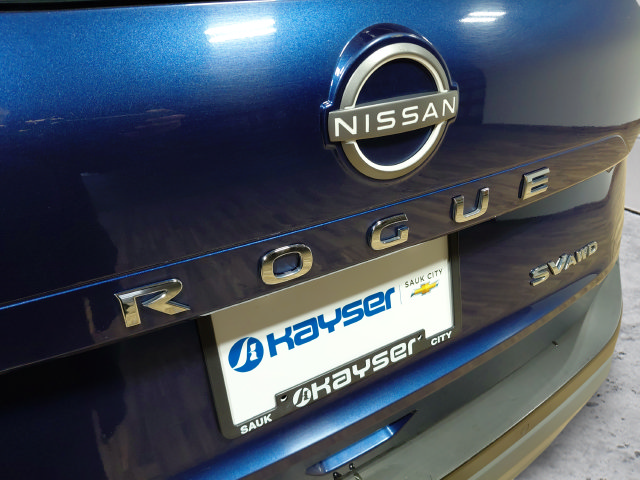 Used 2023 Nissan Rogue SV AWD/4WD image 9