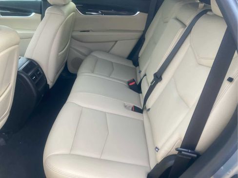Used 2018 Cadillac XT5 AWD image 19