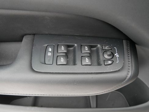 Certified 2023 Volvo XC60 T8 Plus w/ Protection Package Premier image 12