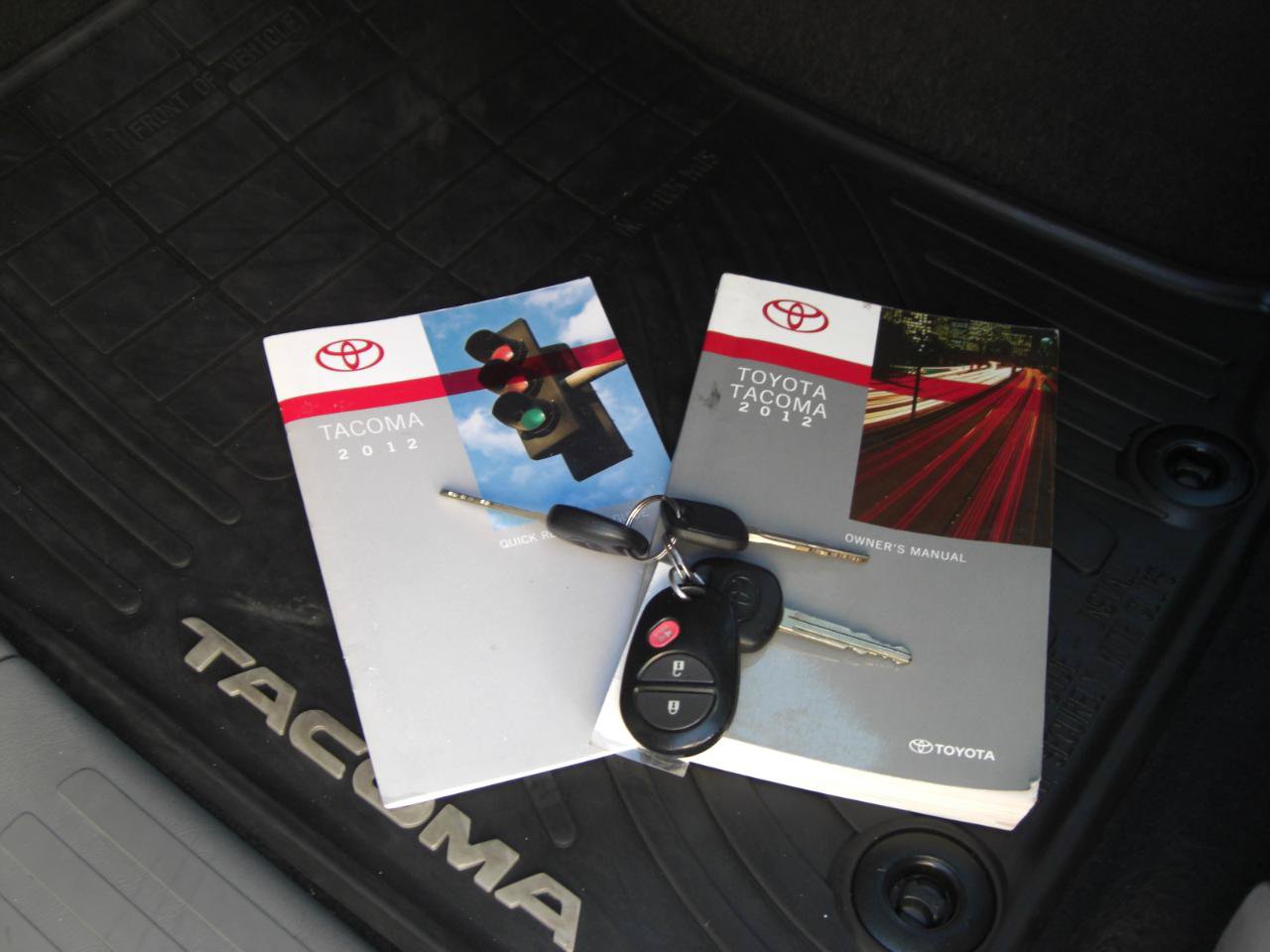 Used 2012 Toyota Tacoma PreRunner w/ TRD Sport Pkg RWD image 7